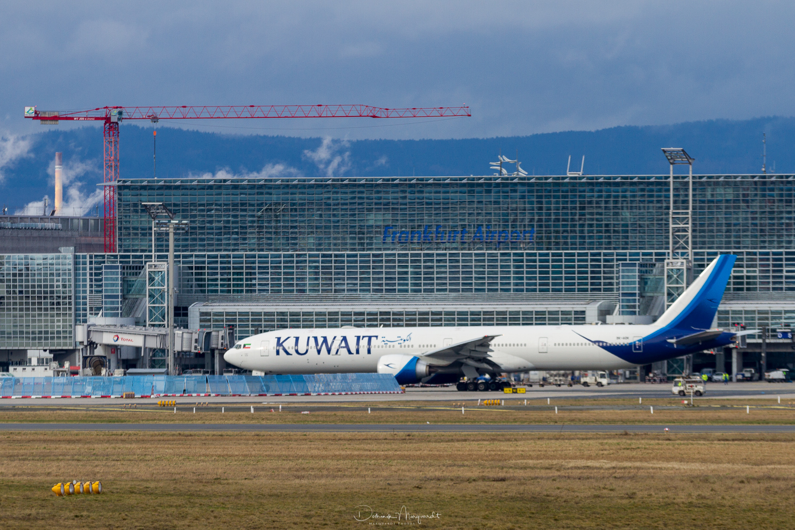 Kuwait Airways / Boeing 777-369(ER) / 9K-AOK / FRA / EDDF